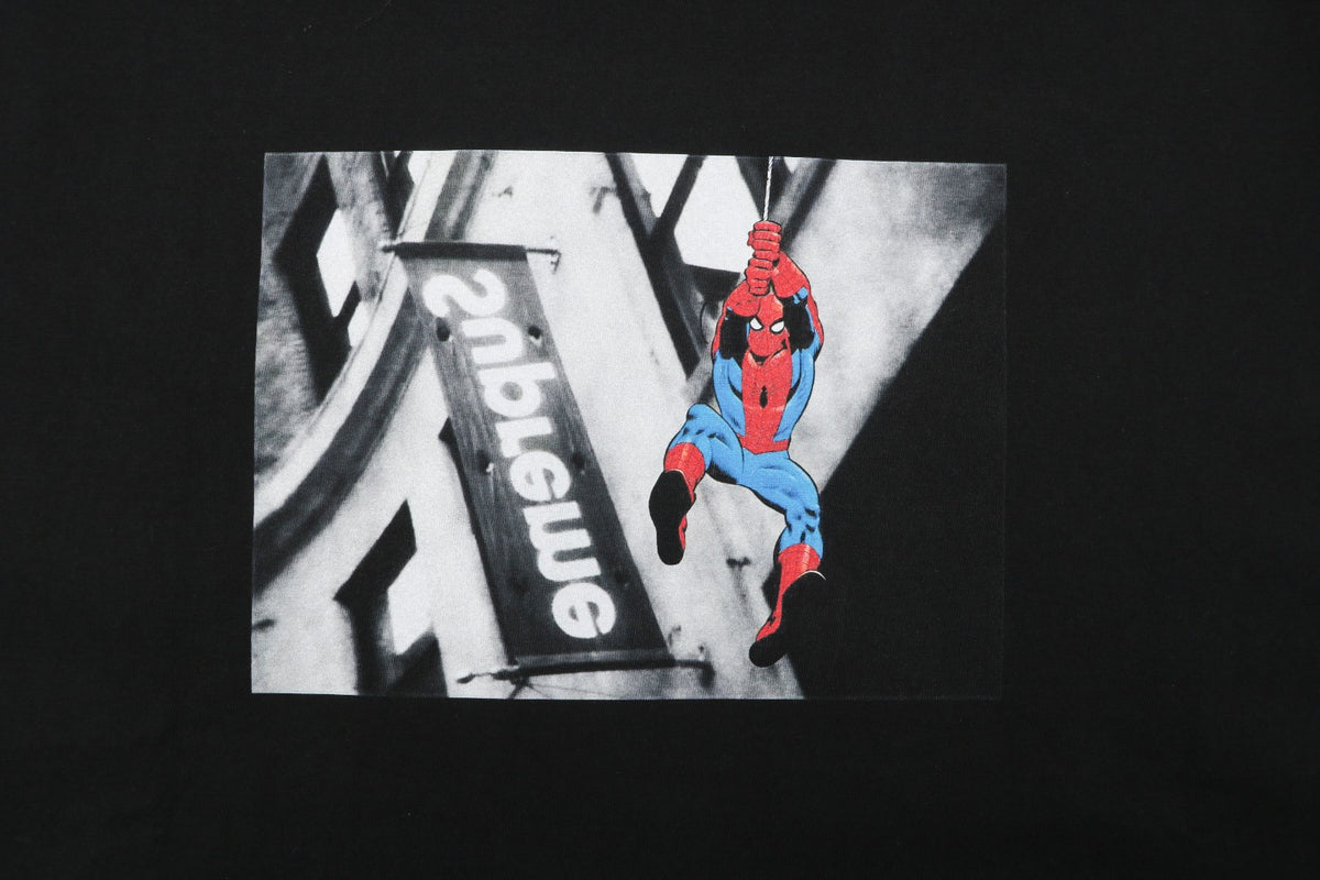 Supreme Spider-Man Graphic Print Short Sleeve Tee – Black